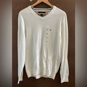 Tommy Hilfiger🆕without tag 🏷️ V-neck